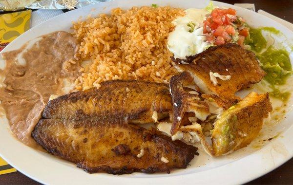 Filetes de Pescado- so flavorful!! And the beans are so soft and never bland.