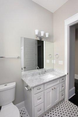 D2 - White Shaker Bathroom Vanity