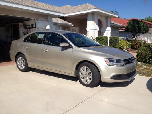 2013 Jetta - "Compact" rental. Prior Hertz car with 28k miles. Power leather seats & Hertz installed GPS.