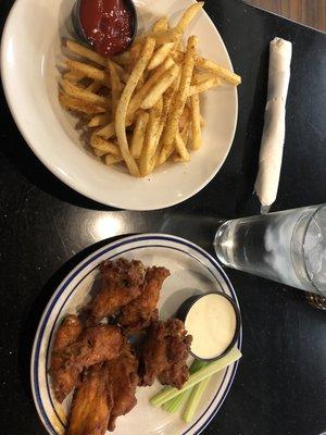 Buffalo wings and dust fries