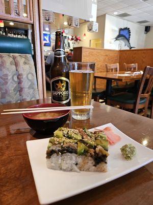 Temgi roll, miso soup and sapporo