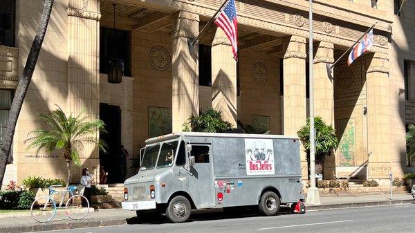 In front of A&B Building in Downtown. Most Thursdays for Lunch.