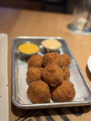 Mac-n-Cheese balls were tasty!