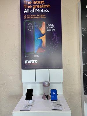 Metro store metro pcs free phones free temper glass discount on accessories