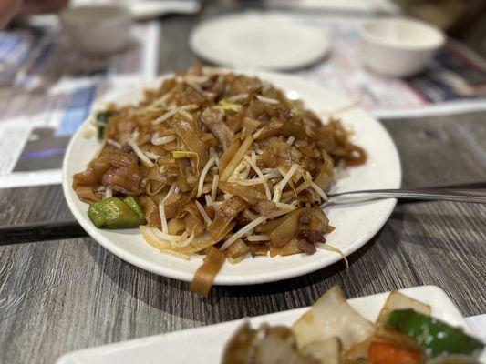 Beef chow fun