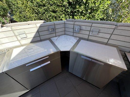 Outdoor marble kitchen counter top.