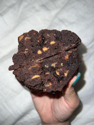 Chocolate peanut butter cookie