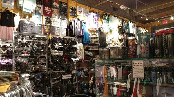 Hot Topic in Valley Mall, Hagerstown MD