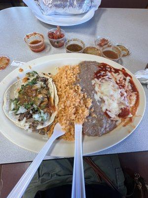 1 enchilada and 1 taco plate