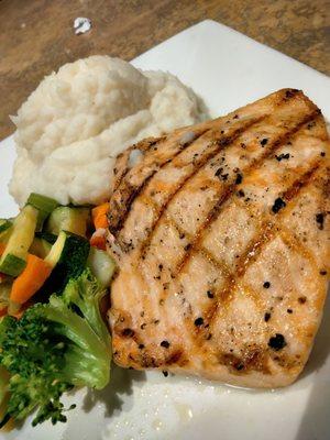 Salmon plate