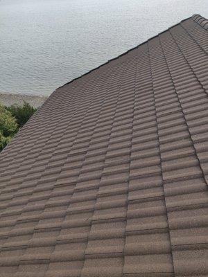 Roof & Gutter Cleaning Bellingham, WA. Roof Cleaning and Moss Removal throughout Whatcom County, including Sudden Valley, Ferndale & Lynden.