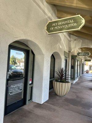 Pet Hospital of Penasquitos-Veterinary Specialist