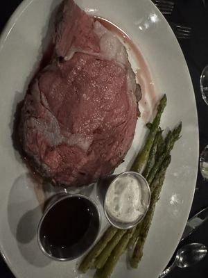 Prime Rib on Tuesdays, perfectly prepared at med-rare