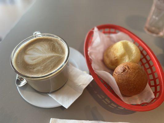 Cafe' con leche and pane bon