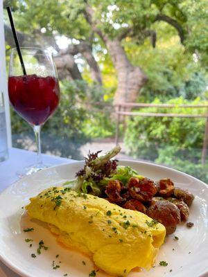 smoked salmon omelet with crispy potatoes (no cheese) - the omelet was excellent, potatoes were so crispy and tasty, delicious! (11/2024)