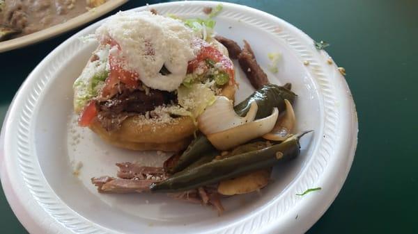 Sopes y carnitas