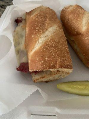 Pastrami Ruben sub