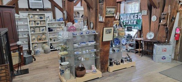 Blue decorative crocks and jugs.