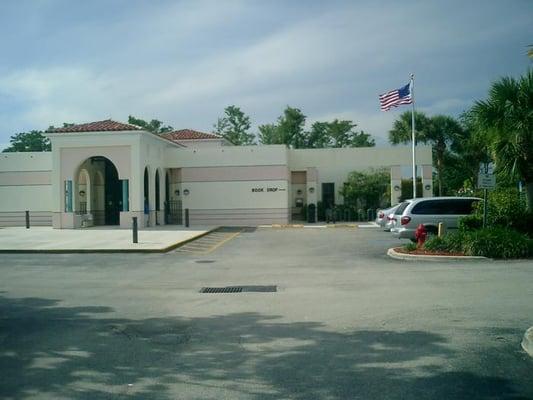 Front of the West Boca Palm Beach County Library