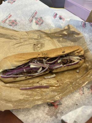 Small steak & cheese with raw onions