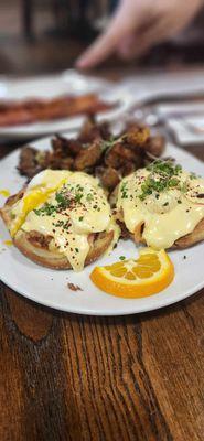 Eggs Benedict