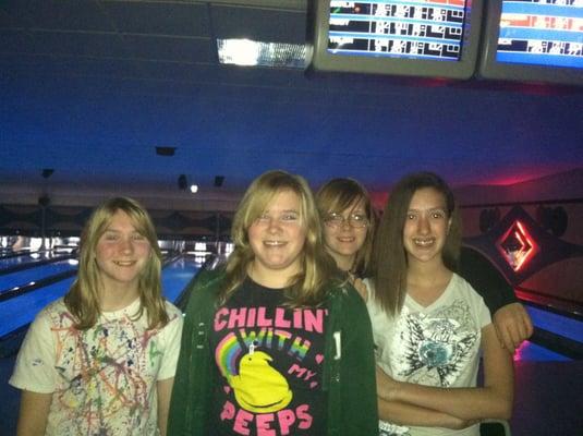 GlowBowling