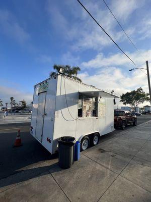 Food truck - by Dale Way and Harbor Blvd