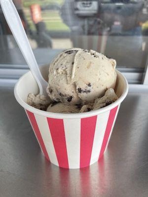 Single is 2 scoops, $4.75, August 2024