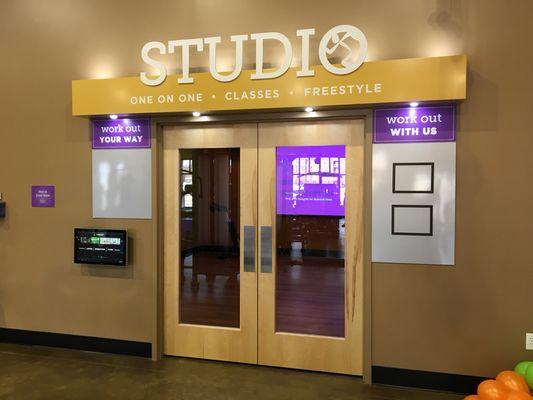 Multimedia studio for Wexer 750+ virtual group classes any time you like