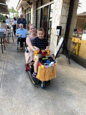 Meet Patricia and her little navigator, exploring island style!