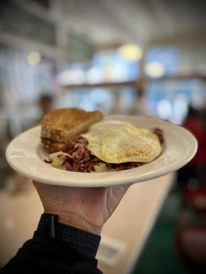 Corner Beef Hash & Eggs