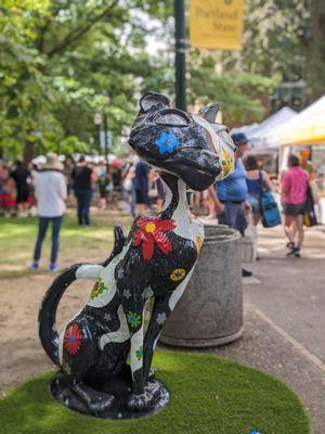 Coraline cat statue