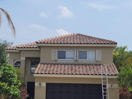 Tile re-roof completed  Boral Barcelona 900 Florida blend.