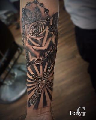 Black and grey rose and cross