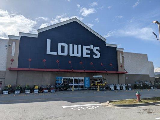 Lowe's Home Improvement, Hampstead