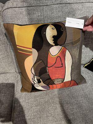 Free Picasso pillow