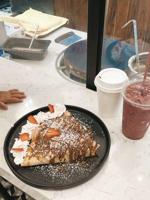 New York Sweet Crepe, bhama-mama smoothie, and Nutellachino