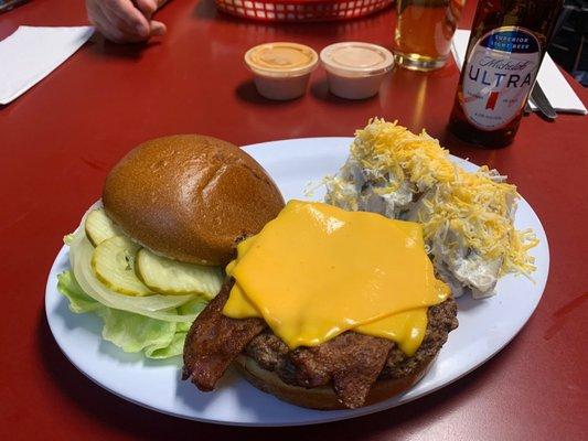 Bacon Cheeseburger with potato salad