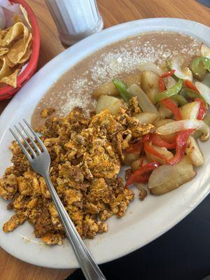 Huevos con chorizo