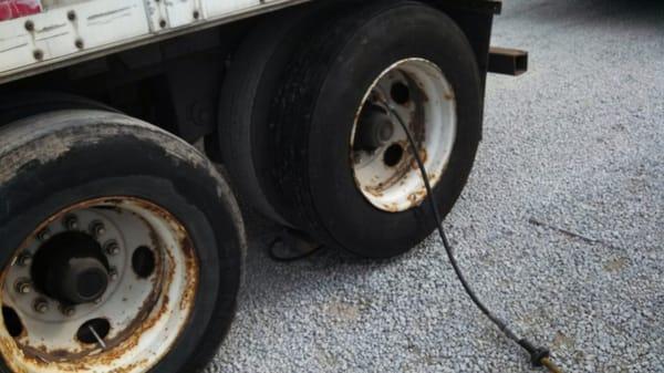 Semi Trailer Tire Repair in Effingham, Illinois 62401