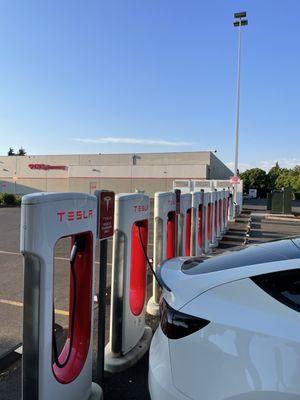 Tesla Supercharger - Salem