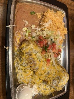 Chile Releno with Green Chile Sauce