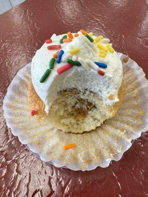 Vanilla & dulce de leche cupcake w/ confetti sprinkles...  so delicious