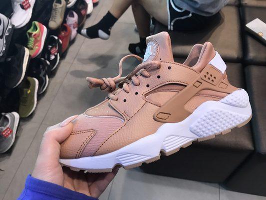 "Clay" Nike huaraches