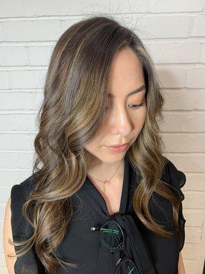 Beautiful blond balayage by yujin