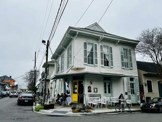 Horn's Eatery exterior