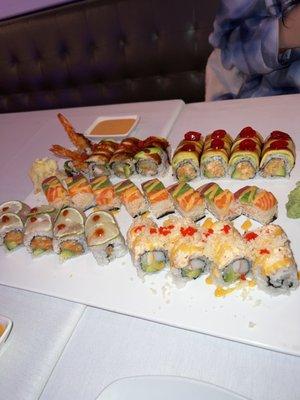 Lobster fantasy Tasty roll Dinosaur roll  Sushi cake  Sweet fruit