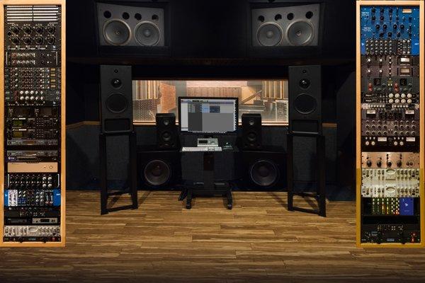 Costa Mesa Recording Studios Mix Room