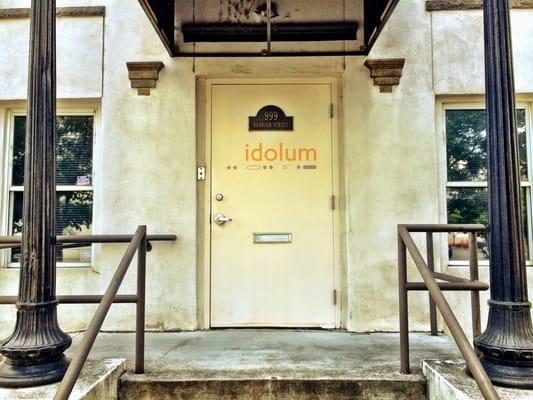 Idolum