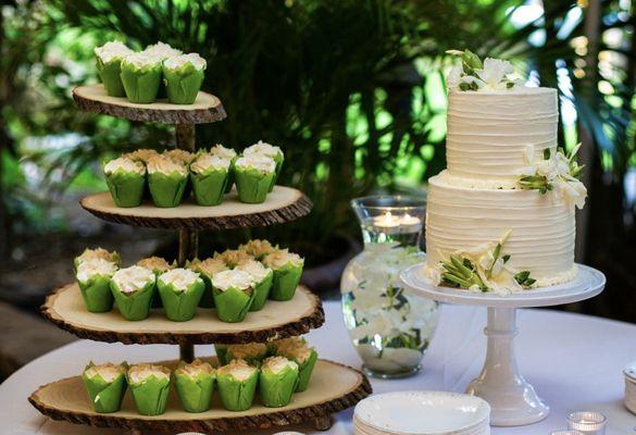 Wedding cake and cupcakes. Photo courtesy of Shannon Sasaki